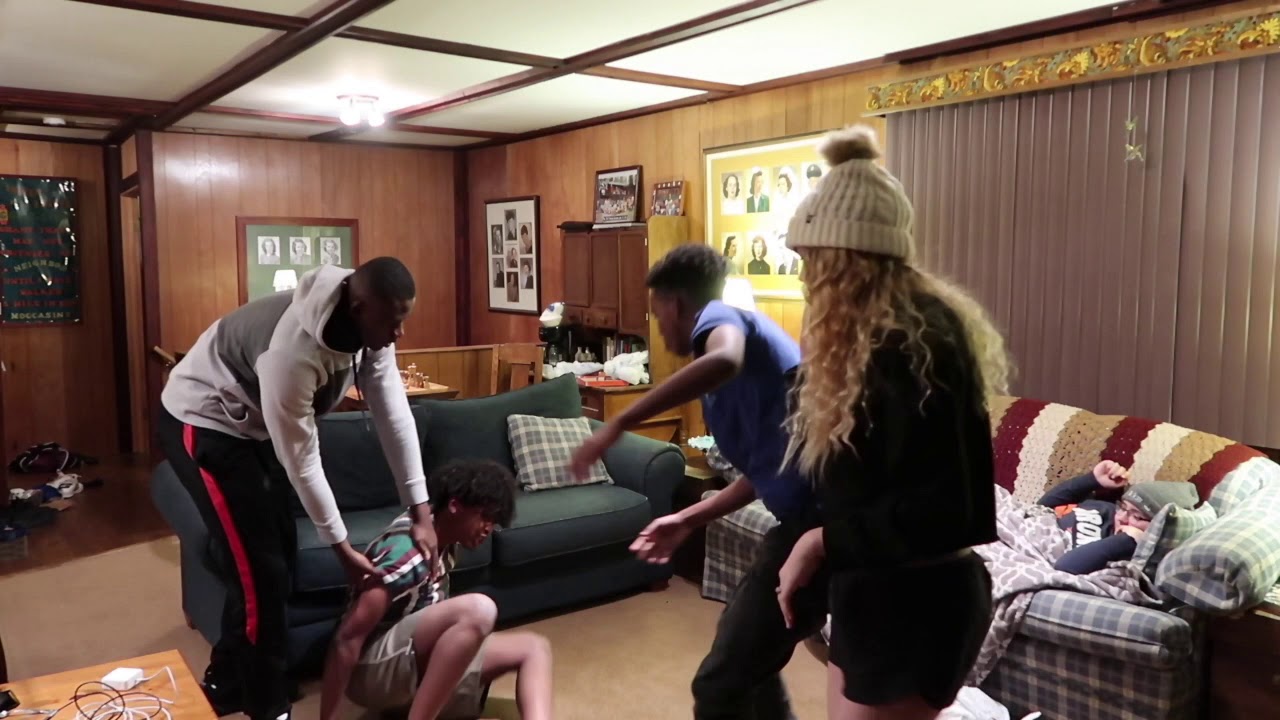 Cheating prank on my girlfriend *GETS VIOLENT*