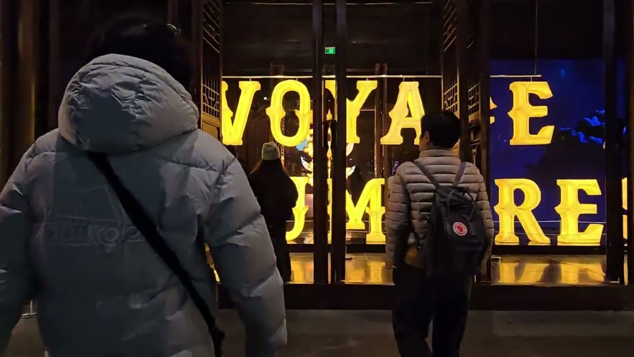 Chengdu&rsquo;s Most Magical Night Spot | Taikoo Li Night Walk with Festive Lights