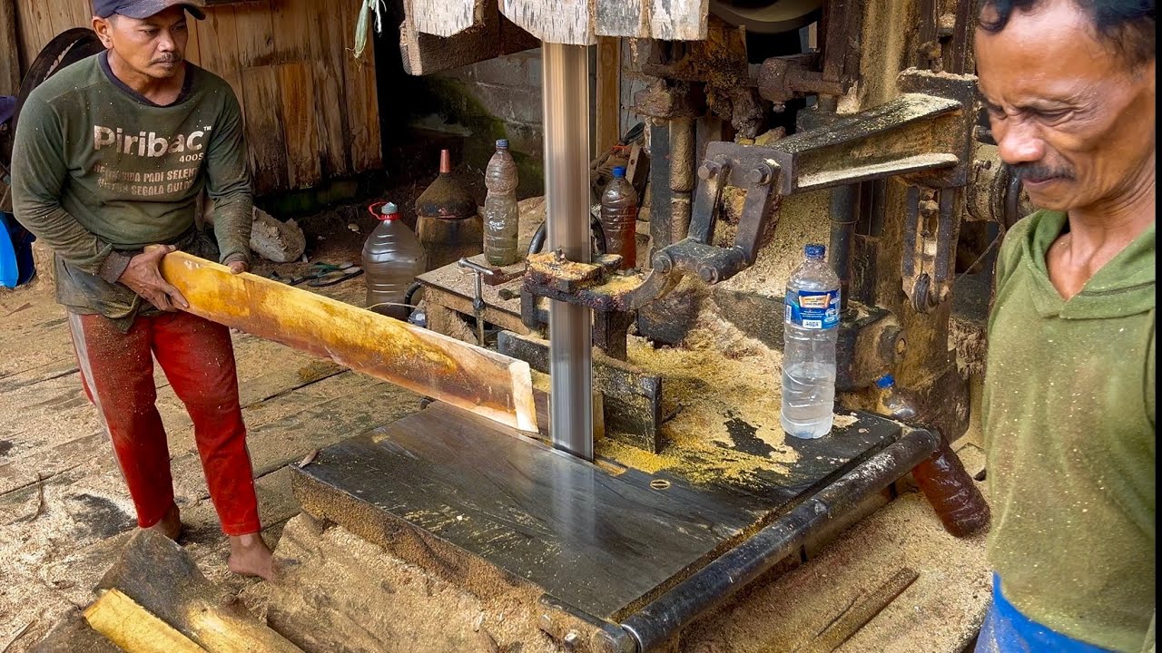Chasing Orders..! The Speed of Sawing Jackfruit Wood Waste Fruit Box Board Material