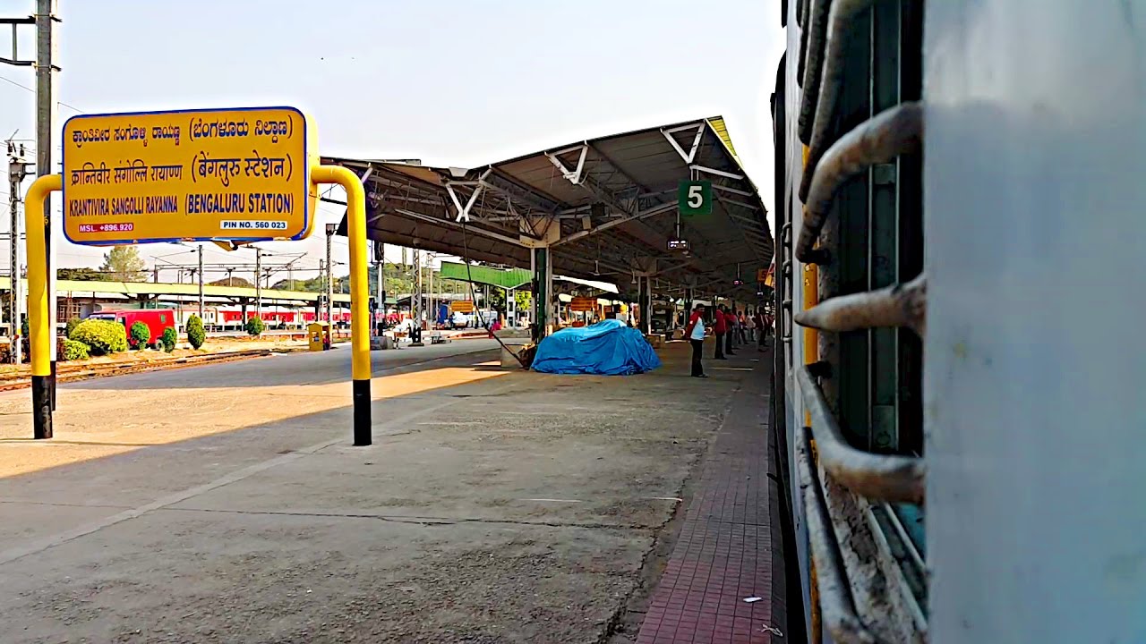 Train Arriving At Bangalore City Junction Train Station!