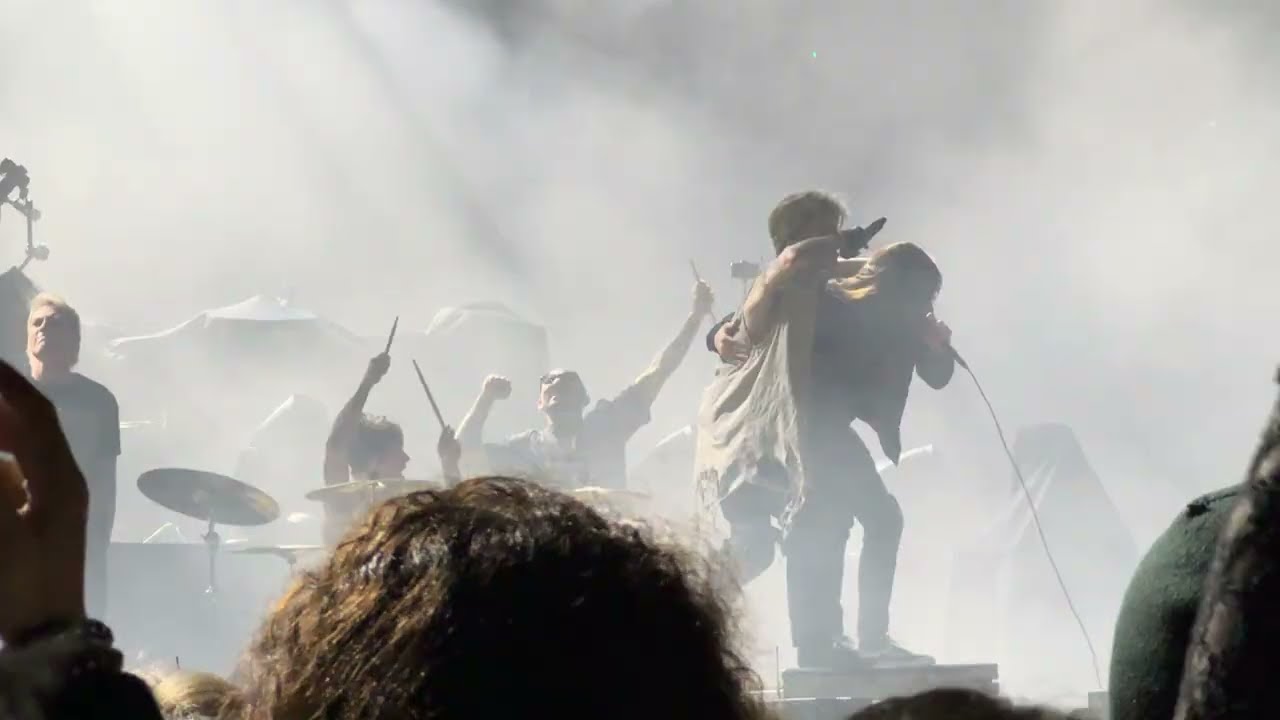 TX2 “Mad” Live @ Wembley Arena, London 12/12/25