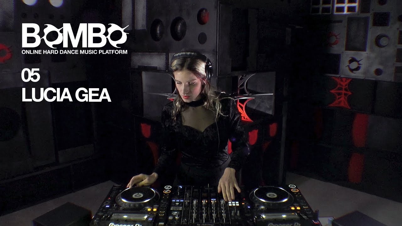 LUCIA GEA 𖥔 BOMBO 05