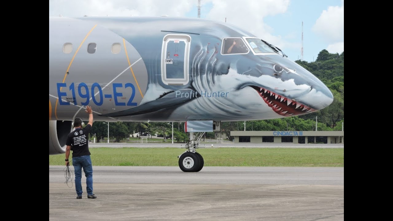 Pouso e Decolagem do Novo EMBRAER 190-E2 - (Profit Hunter) - Pintura Tubarão