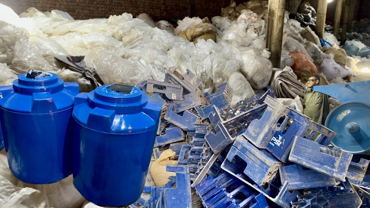 Amazing Production of Water Tanks by Recycling Waste Plastic Bags and Pepsi Crates