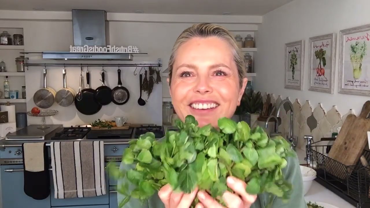 The health benefits of watercress with The Watercress Company | Liz Earle Wellbeing