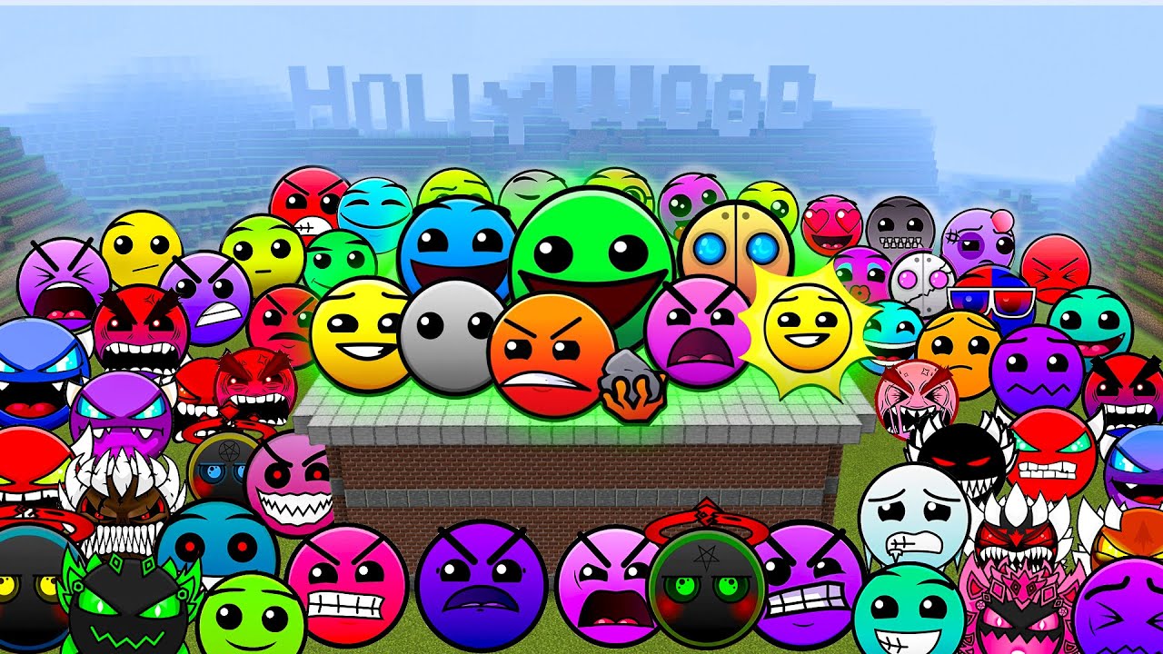 OLD vs NEW All Versions Lobotomy Dash Difficulty Faces NEXTBOTS in Minecraft PE