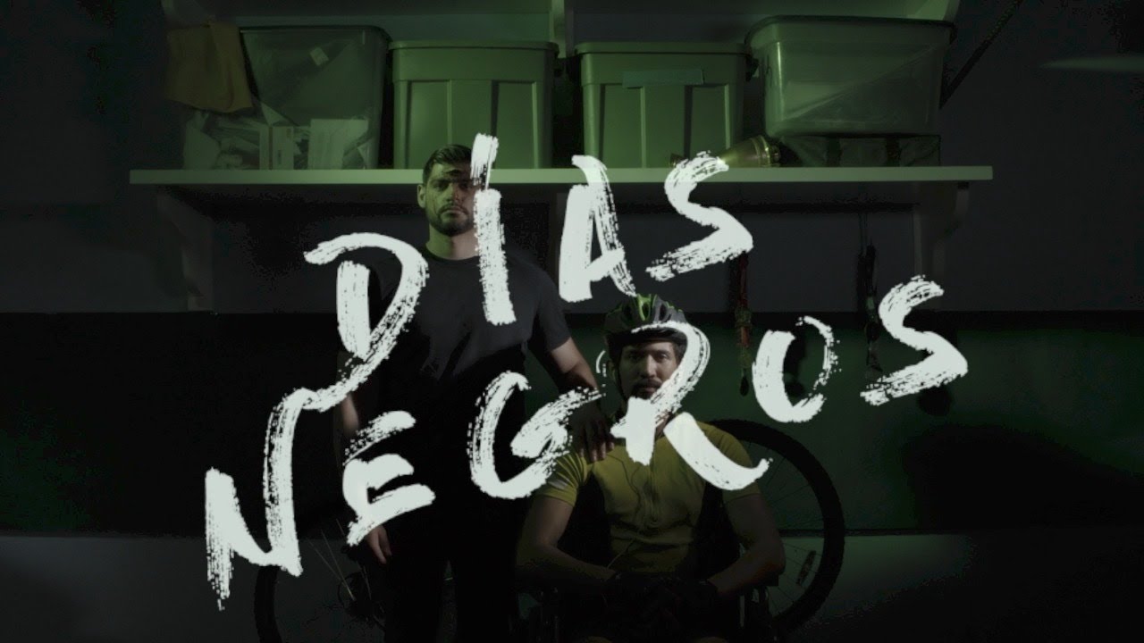 Entre Desiertos - D&iacute;as Negros (Video Oficial)