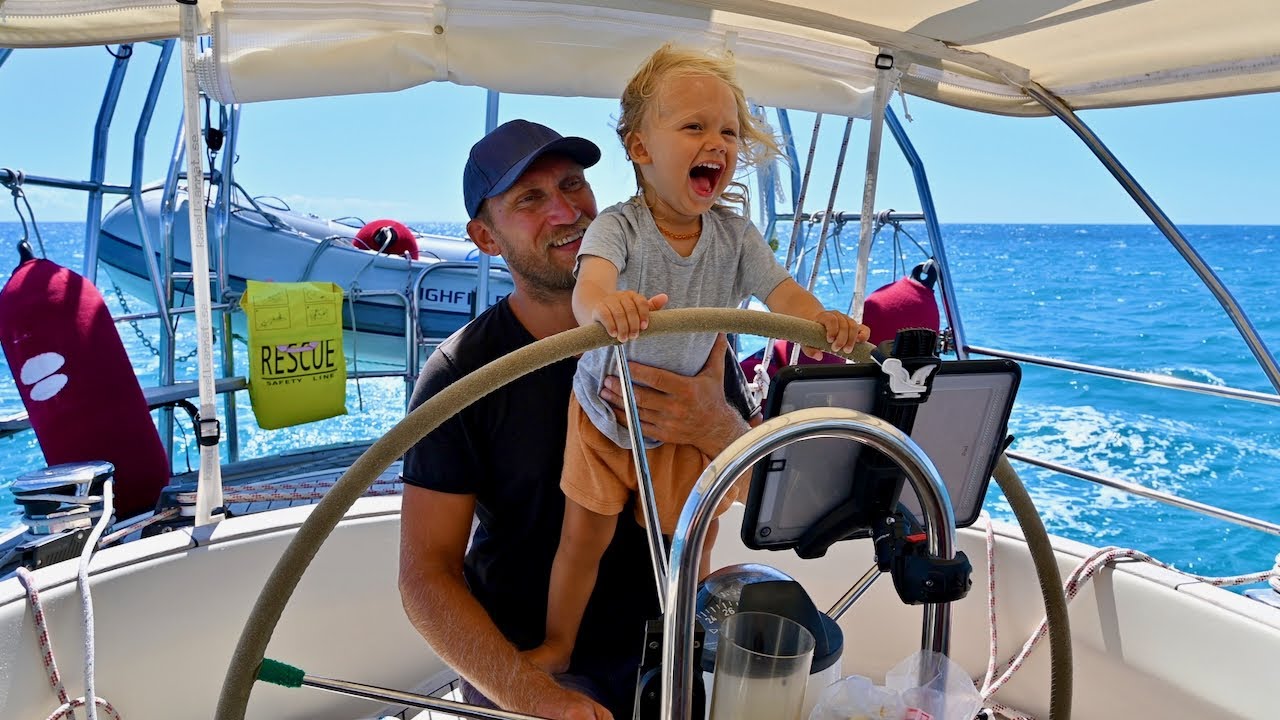 Caribbean Sailing & How We're Always At 100 % Charge Before Noon - Ep. 297 RAN Sailing