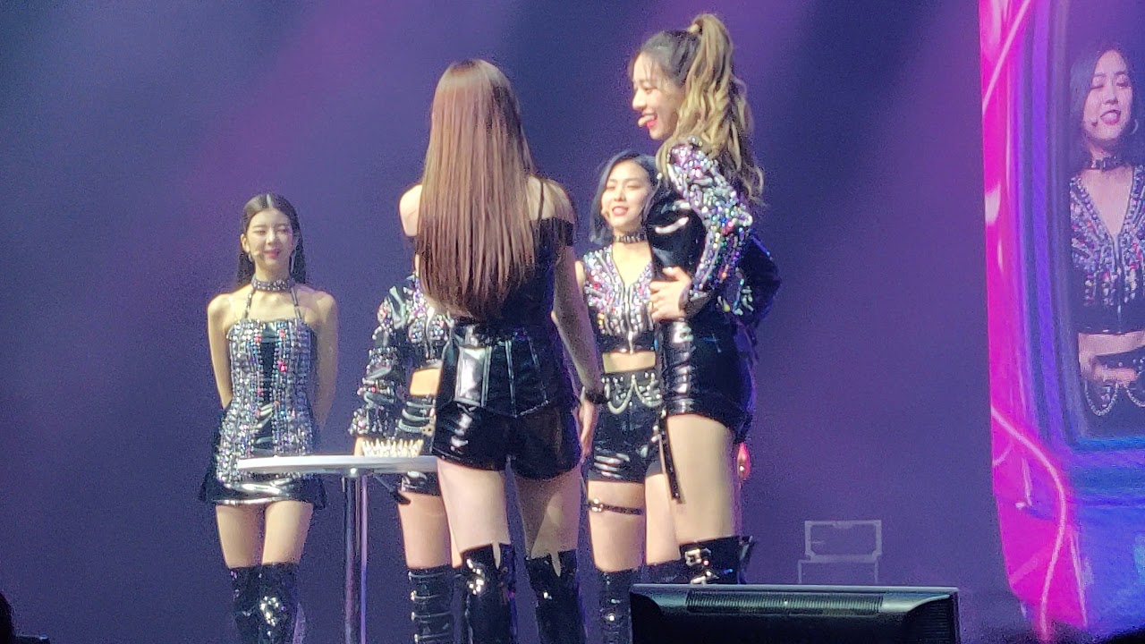 2020.01.17 Premiere Showcase Tour 'Itzy Itzy' in LA - Itzy (있지) - Music Mix Pt. 2 - Fancam (직캠)