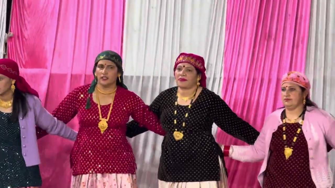 Garhwali Traditional Dance in a Marriage Function || Ranwain | रवांई |  #rockinguttarakhandofficial