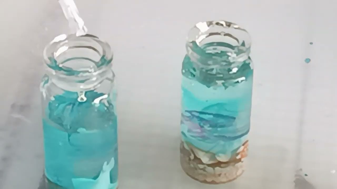 Atelier résine époxy petite bouteille océan 😍#scrapcolors