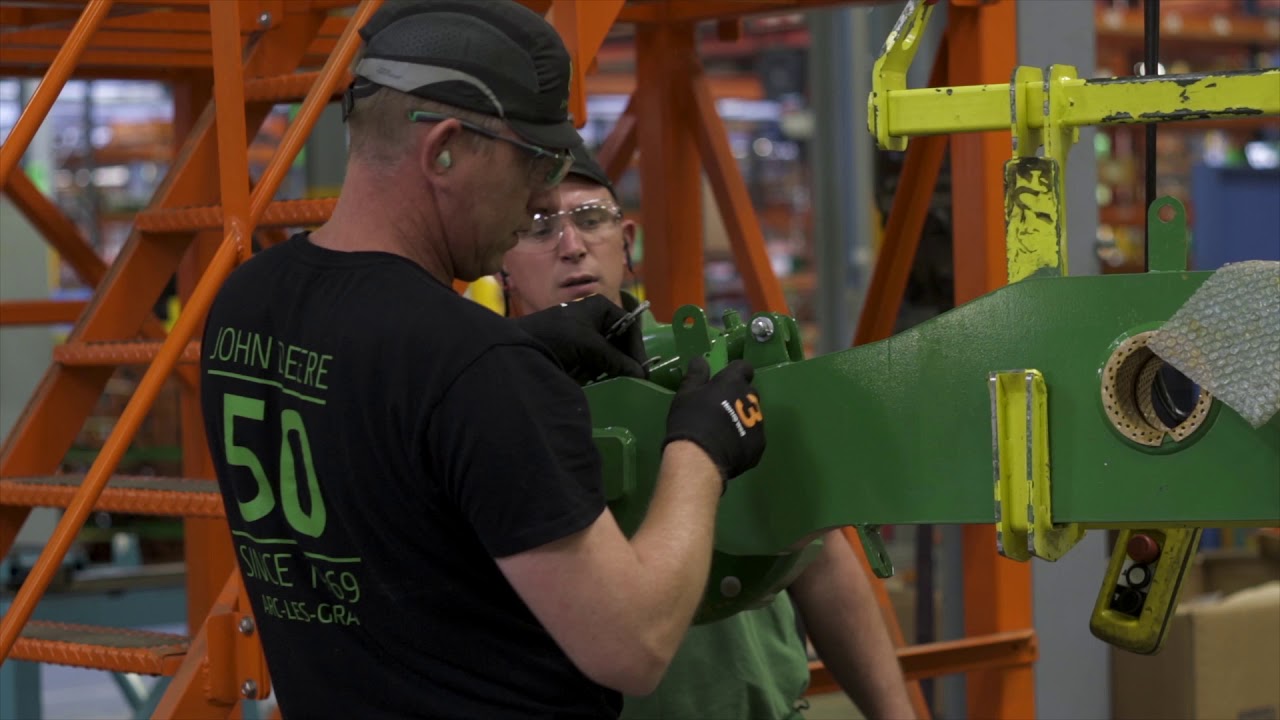 John Deere - Arc-l&egrave;s-Gray (English)