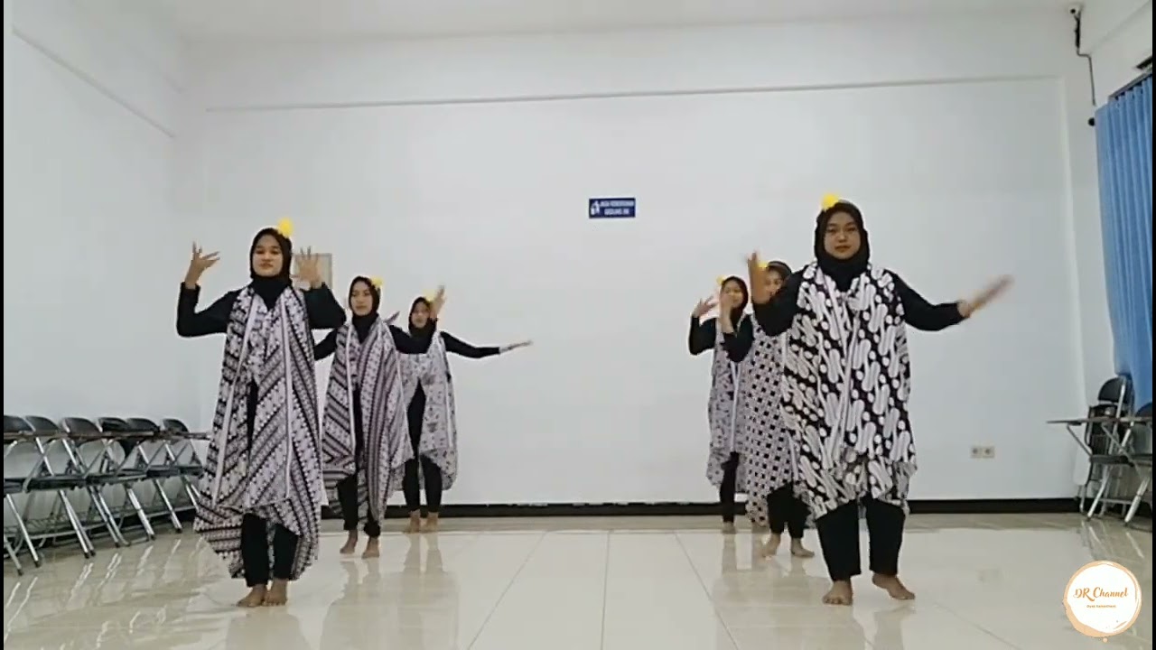 Tari Engklek PGSD Universitas Muhammadiyah Sidoarjo