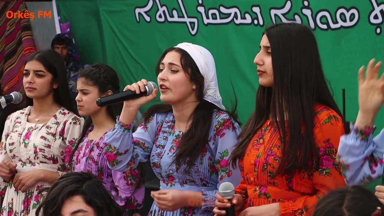 جانب من مشاركةفرقة الفتيريا في فعالية يوم المراءة العالمي في مدينة قامشلو