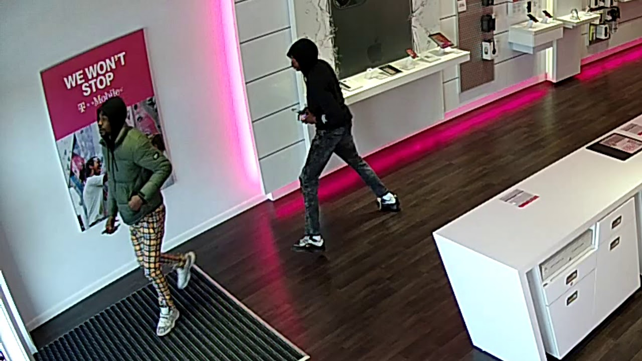 Detectives Investigate Three Thefts from Cellular Phone Stores