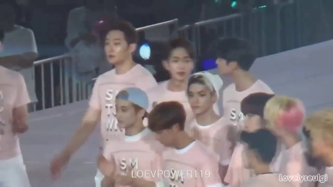 SHINee Minho SNSD Yuri (MinYul) - RANDOM MOMENTS AND SMTOWN OSAKA