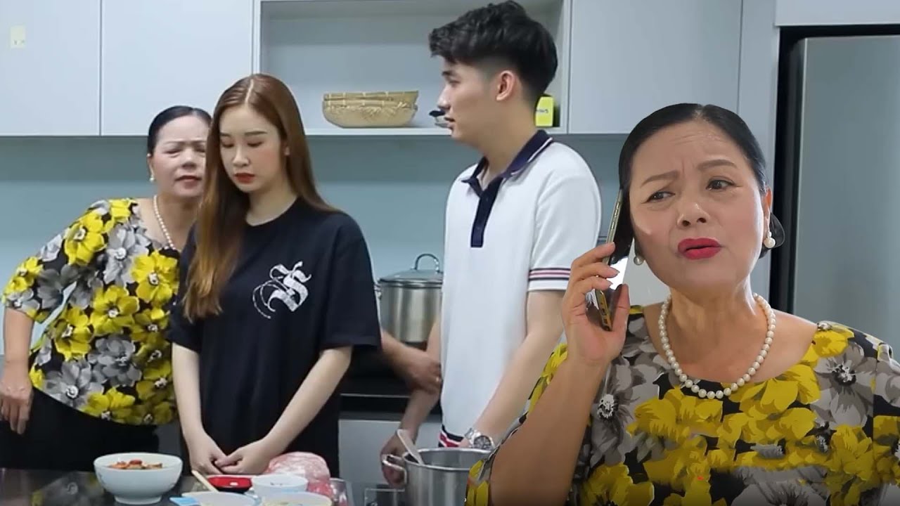 Ngày Đầu Ra Mắt Nhà Người Yêu, Mẹ Chồng Bắt Một Mình Rửa 10 Mâm Bát Và Pha Xử Lí Thần Sầu Của Cô Gái