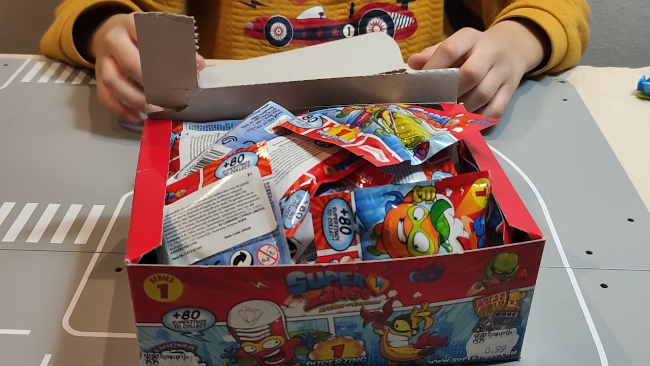 We open a box full of Superzings!!!!! Ανοίγουμε ένα κουτί με Superzings!!!