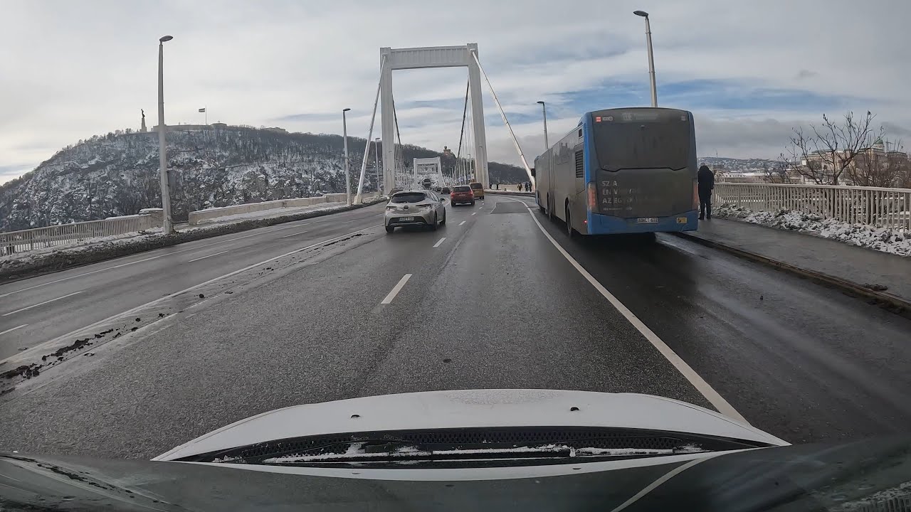 Még egy kis kocsikázás Budapesten, aztán irány a jeges Balaton!