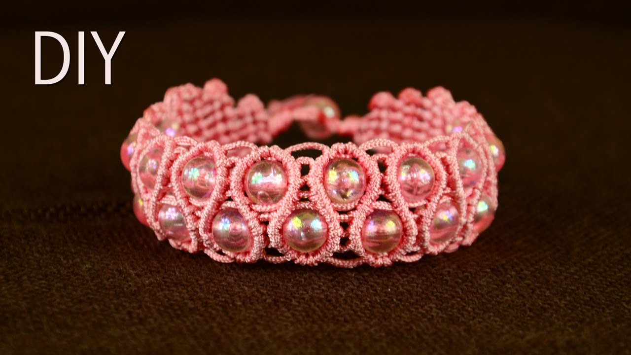 Snaky Macramé Bracelet Tutorial