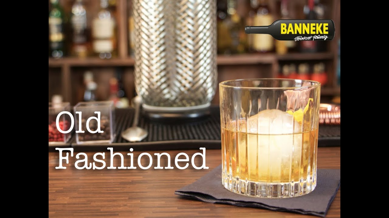 Old Fashioned - Whiskey Cocktail selber mixen - Schüttelschule by Banneke