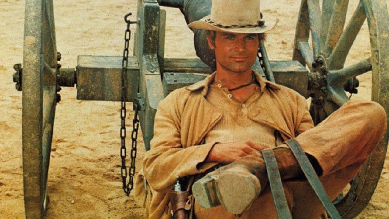 Comedia Western con Terence Hill | Trinity y sus dos compinches - Película Completa