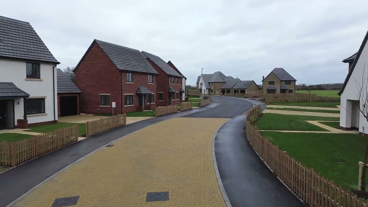 The Hawthorns, Bassingbourn - Slow Fly Through
