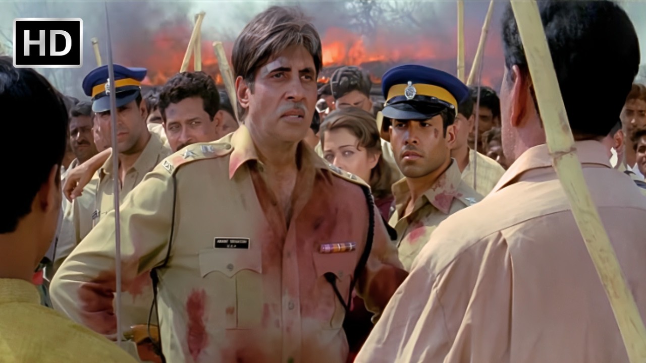 आँख मिलाकर वार करने में हिम्मत चाहिए होती है - Amitabh Bachchan, Akshay - Khakee Movie - Best Scene