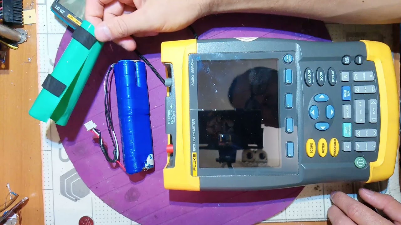 Ремонт осциллографа (скопеометра) Fluke