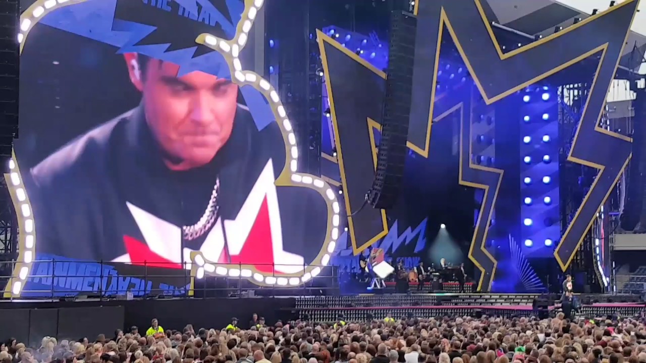 Robbie Williams, Murrayfield Stadium, Edinburgh 9th June 2017