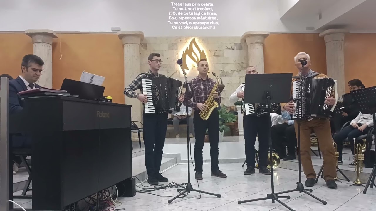 Trece Isus prin cetate ( frați Sion Elche)