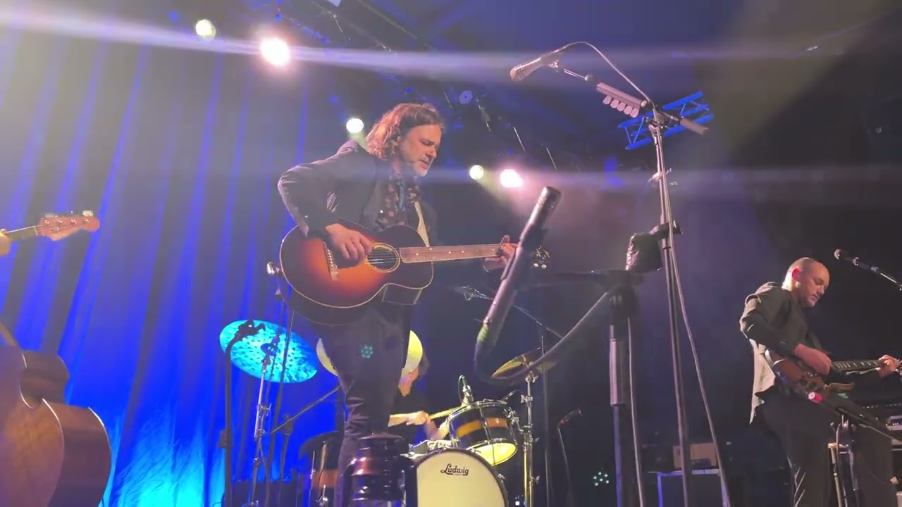 Quique González. Coleccionistas (directo 2026)