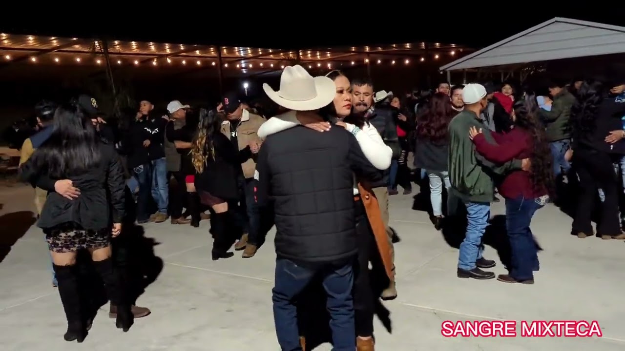 Los Yukinos de Oaxaca,  Baile organizado por Plan de Iguala, Yucuquimi de Ocampo Oax