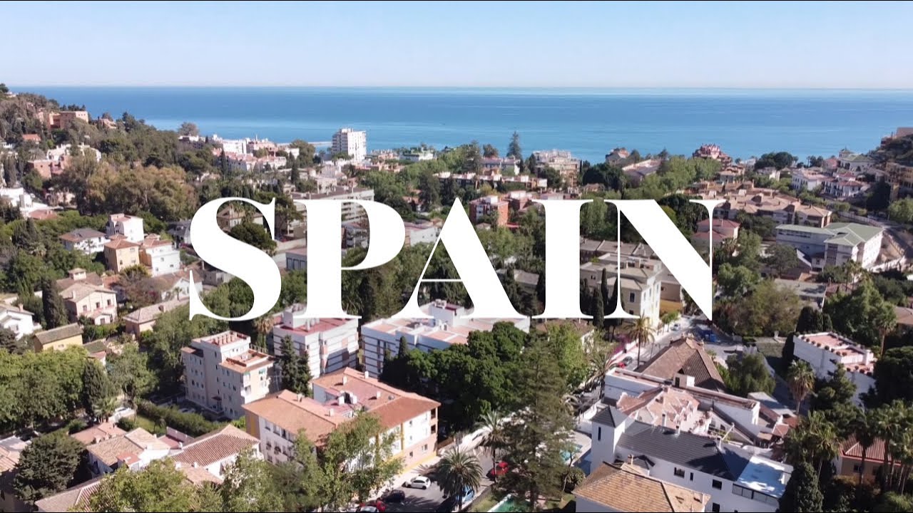 ESPAÑA 4K - Sobrevolando El Limonar Malaga Cinematic Drone Video