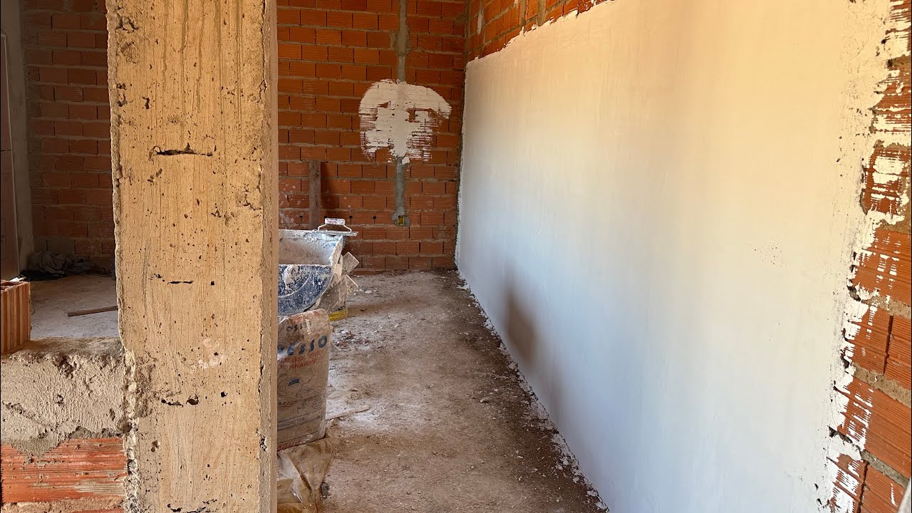 Como revestir uma parede com gesso gastando pouco dinheiro 💰 passo a passo