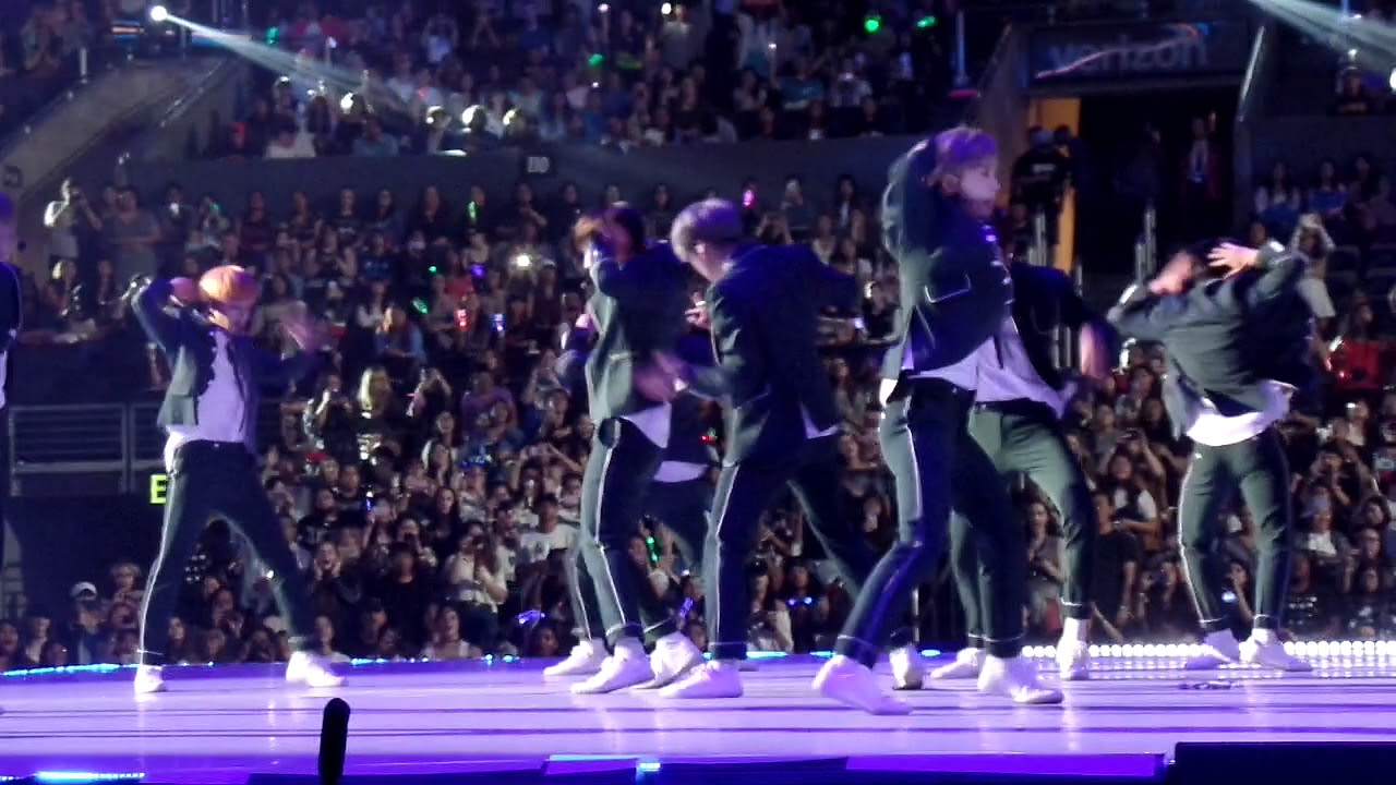 SF9 Easy Love kcon in LA 170819