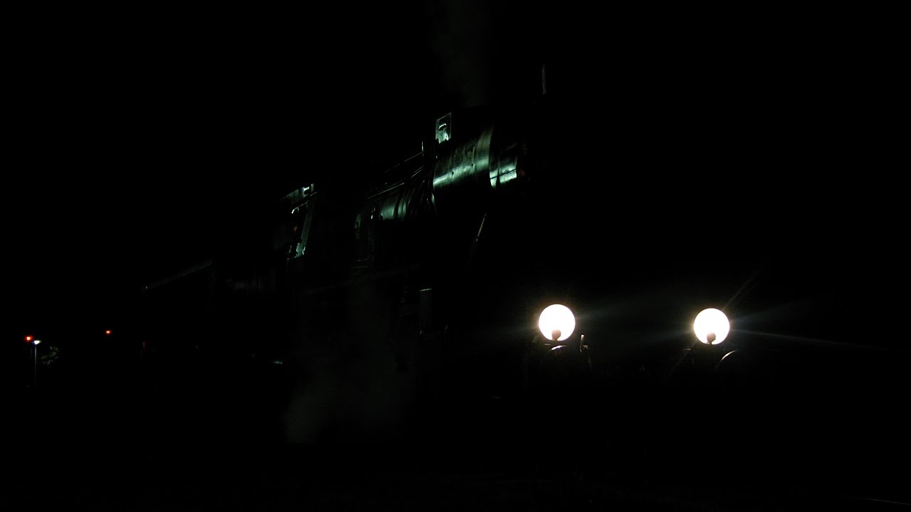 SM42-1031 z zabytkowym wagonami i Ty42-107 na linii kolejowej nr104 przez Beskid Wyspowy. 24.09.2021