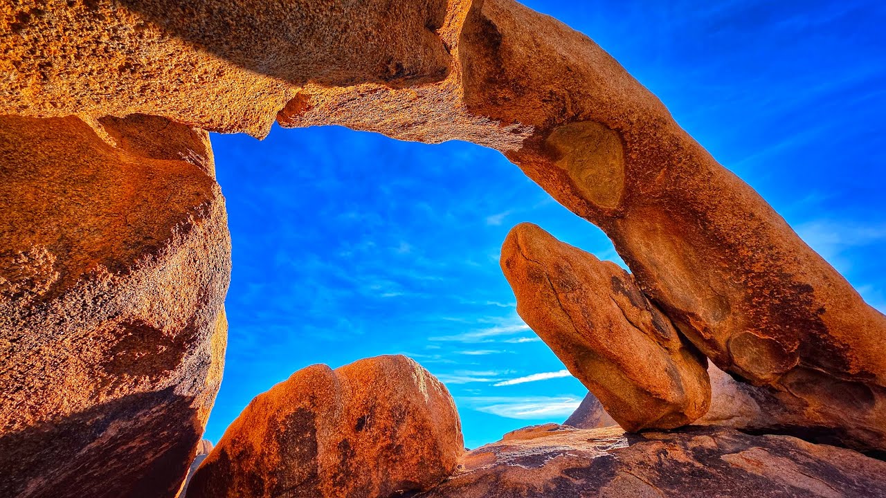 Hiking the Famous Arch & Heart Rock Loop in Joshua Tree National Park