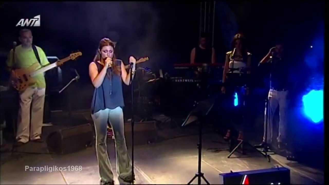 Ποιός & Υπάρχει λόγος - Έλενα Παπαρίζου (Live / South Coast 2013) Ant1 {25/12/2013}