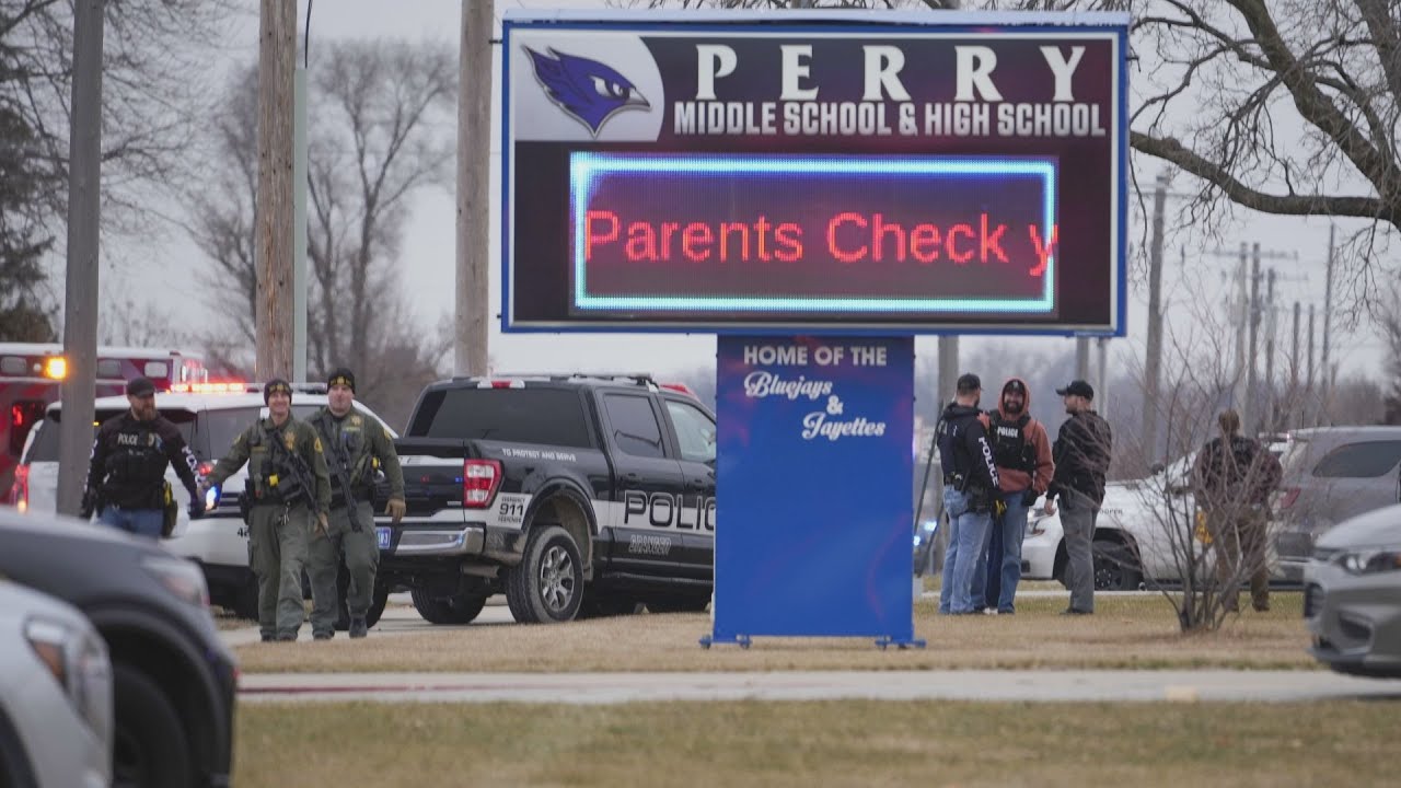 VIDEO | Perry High School student describes the shooting that took place in her Iowa high school