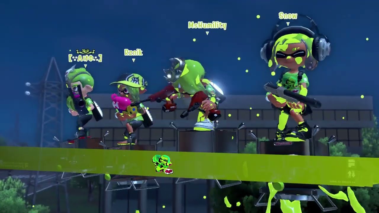 Team Fist Bump Gold Dynamo Roller