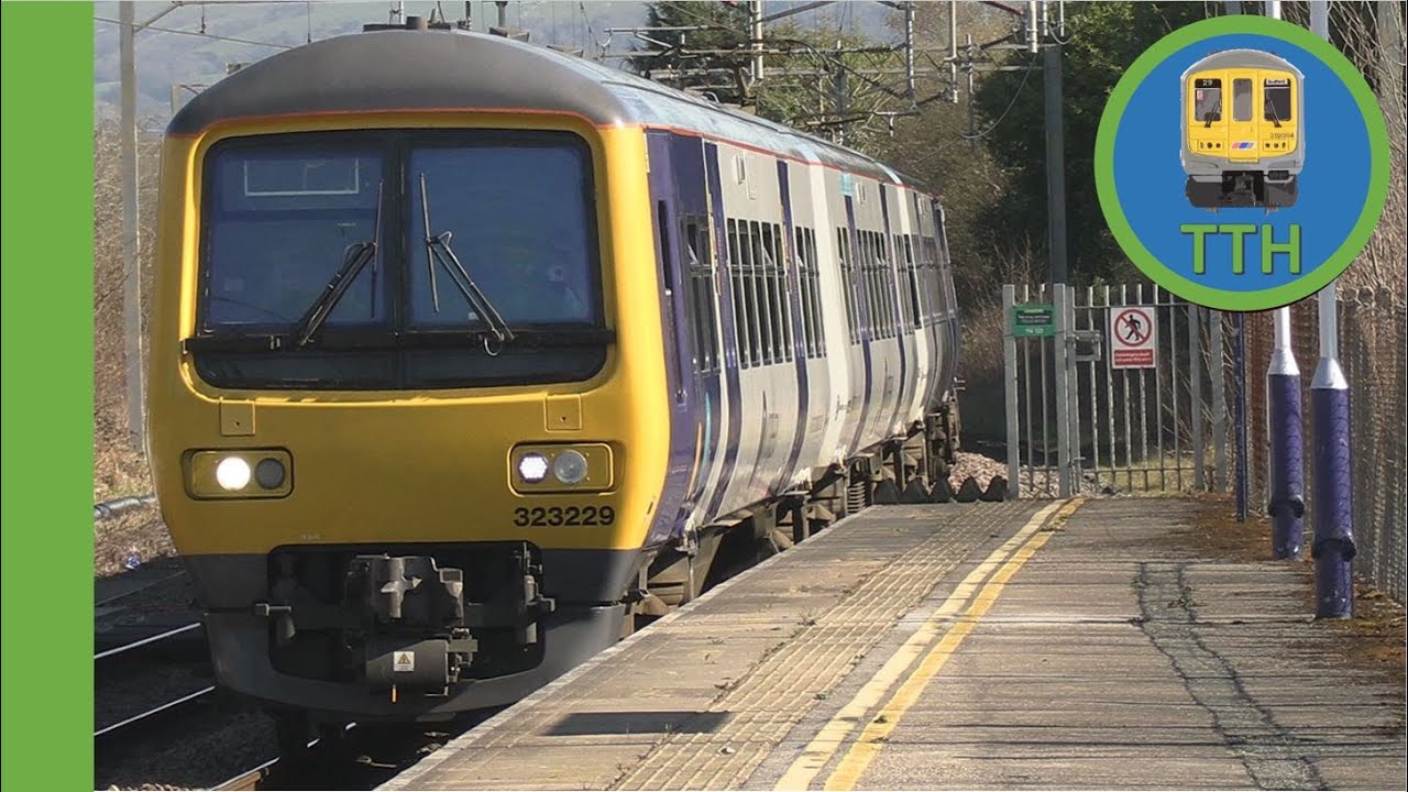 Trains at Congleton