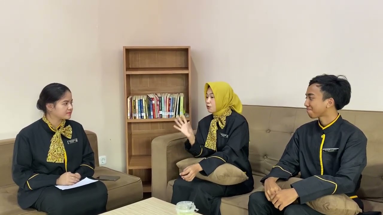 Simulasi Hospitality Talks Show ( kenyamanan vs standar teknis ) Kelompok 1