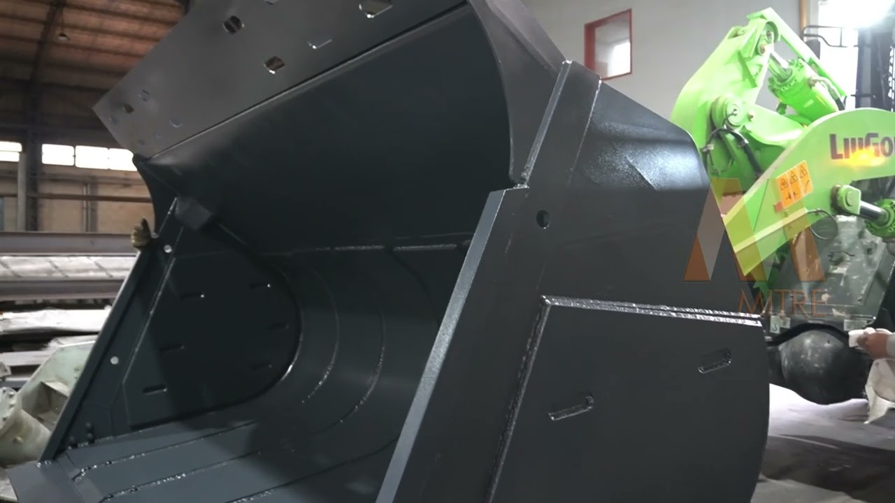 BALDE DE LA CARGADORA FRONTAL REVESTIDO EN ACERO ANTIDESGASTE HARDOX 500 - METALÚRGICA MITRE
