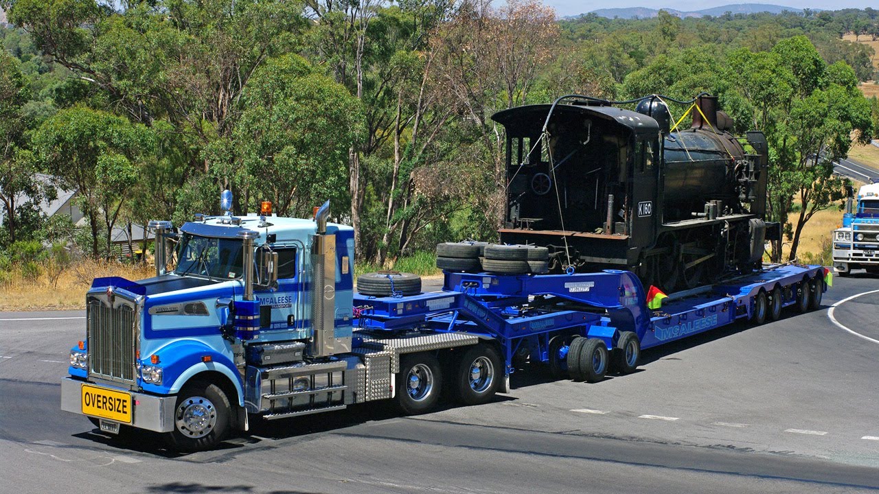 McAleese Kenworth T909 Shifting K Class Steam Loco from Maldon to Newport