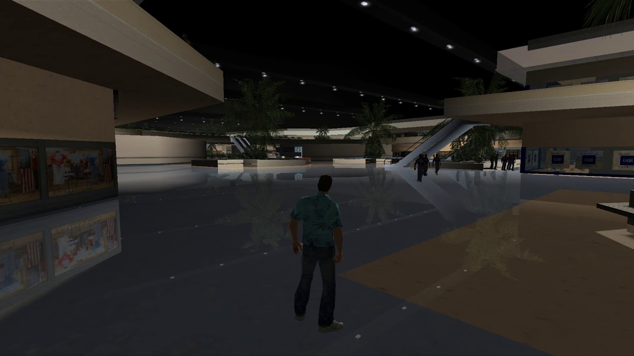 Foreigner - Waiting for a Girl Like You (playing in an empty shopping centre)