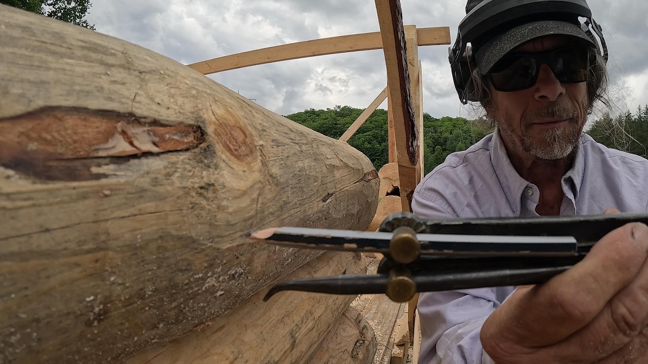 Faire une cabane au Canada en bois rond avec une technique facile sans machinerie