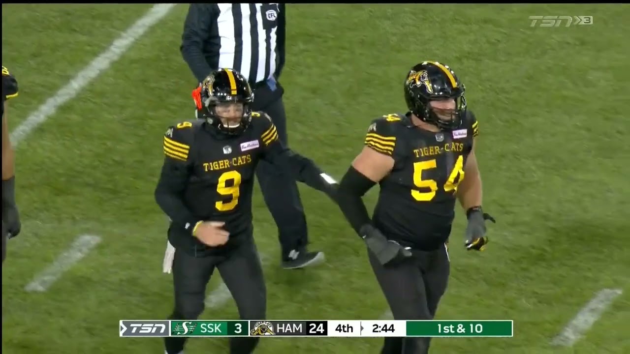 Dane Evans Punts the Ball (2021)