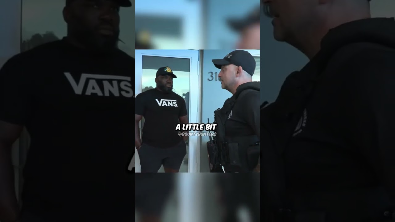 Smart Home Owner Holds His Ground 😳