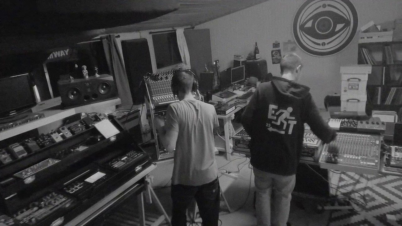 Infrakontrol & Arko'nik - Analog Cycle